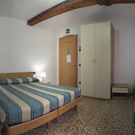 Casa Sant'andrea Couette-café 2*