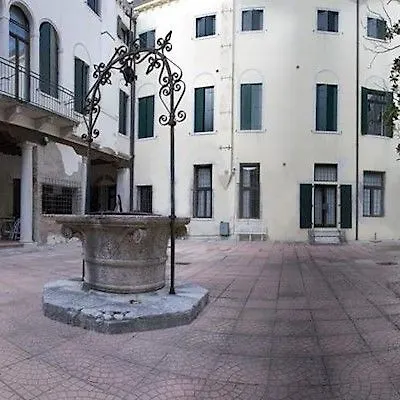 Casa Sant'andrea Couette-café 2*